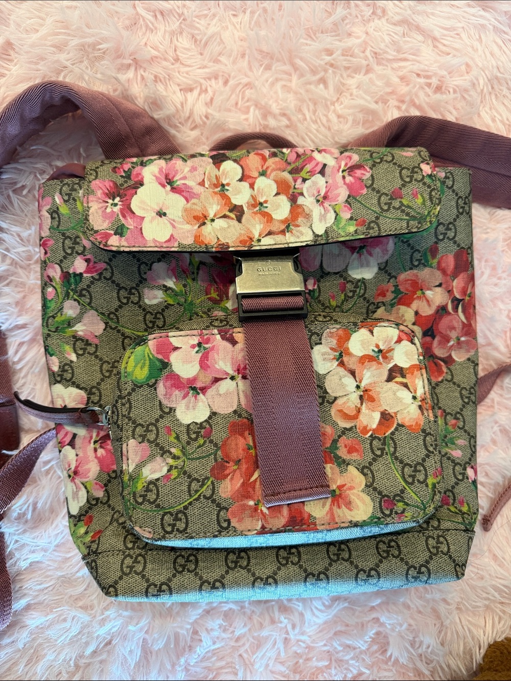 Gucci Supreme Monogram Blooms Small Backpack in Dry Rose w/ COA